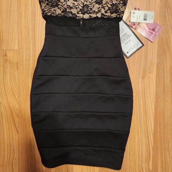 Emerald Sundae Women's Juniors' Lace Illusion Bodycon Dress XXS Black/Nude - Picture 5 of 14